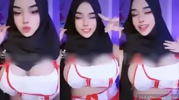 Bokep Hijab Cosplay Suster Nakal Minta Disuntik poster
