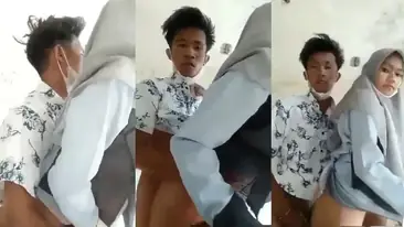 Bokep Jilbab SMA Nakal Diewe Pacar Di Tempat Sepi Lumer poster